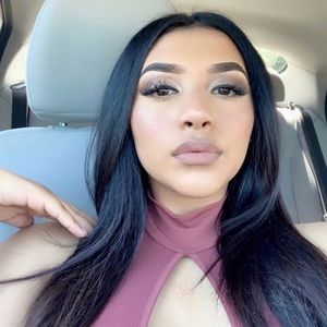 Meet your Posher, Dolores